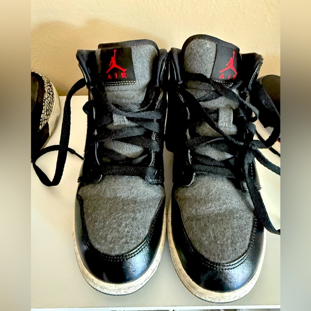 Jordan tweed - kids size 6